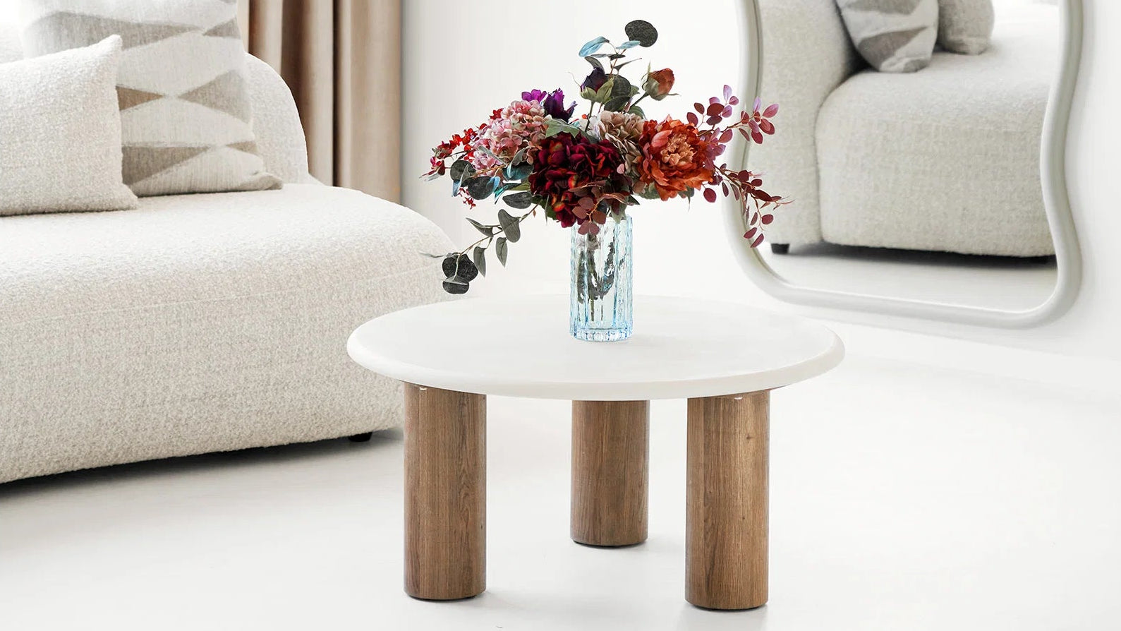 Coffee table Florana - in a natural color scheme