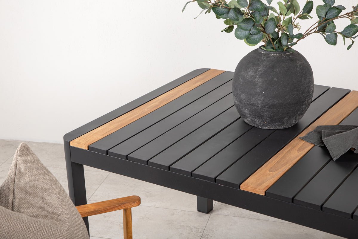 Garden Table Nuru - Teak Wood and Aluminum for Stability and Durability