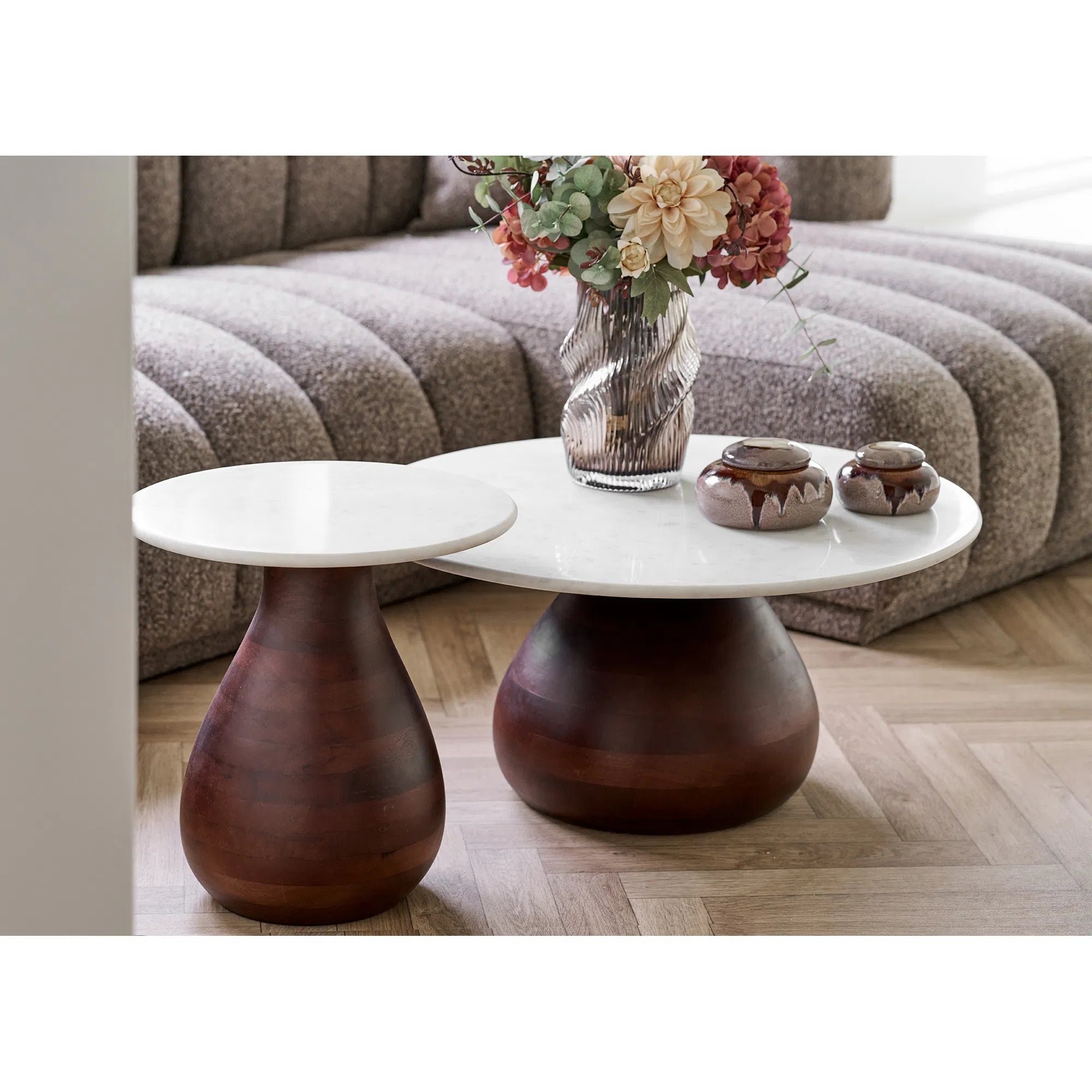 Side Table Liorven – made of Mango Wood
