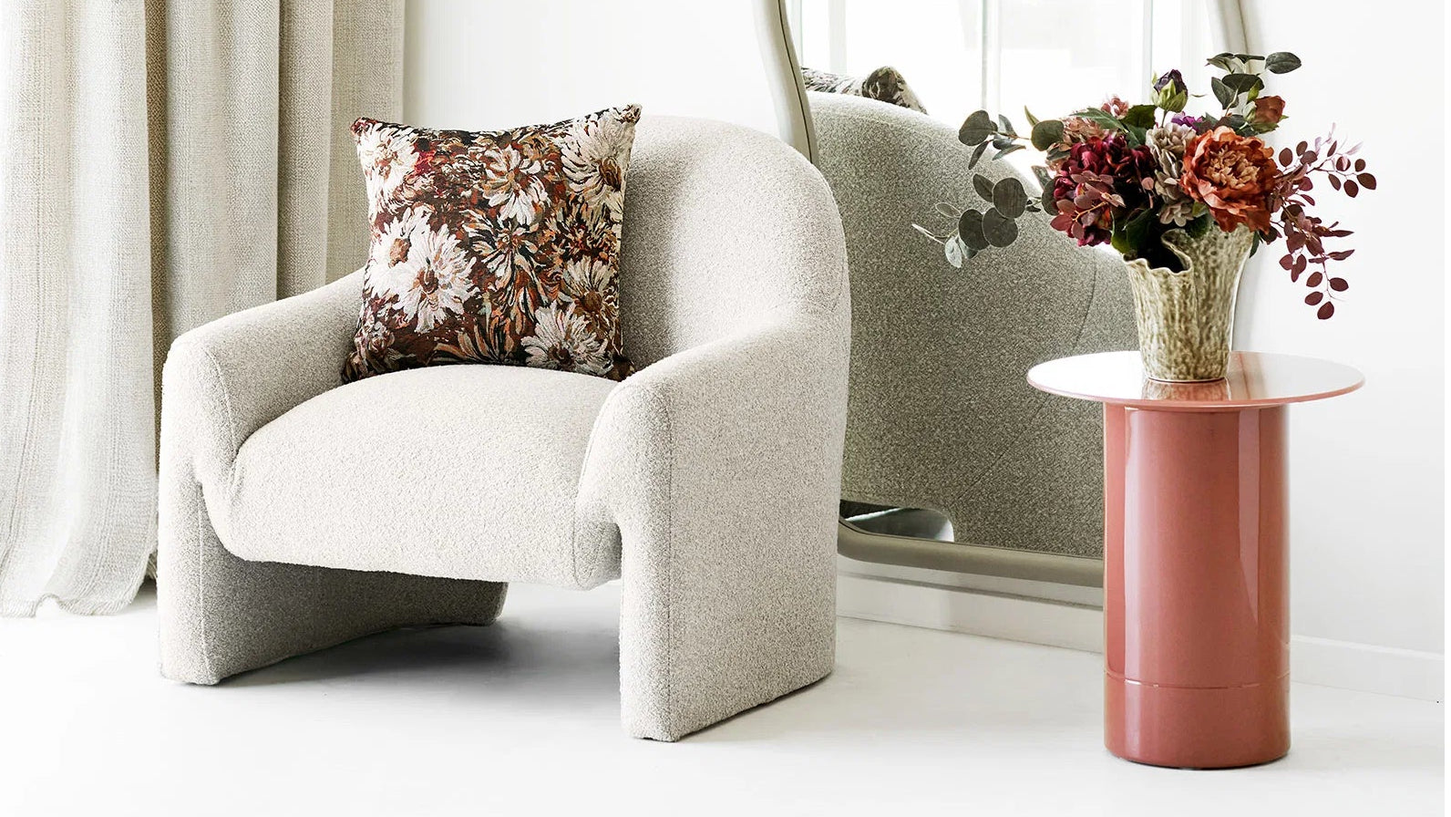 Side table Rose - made of MDF and glass