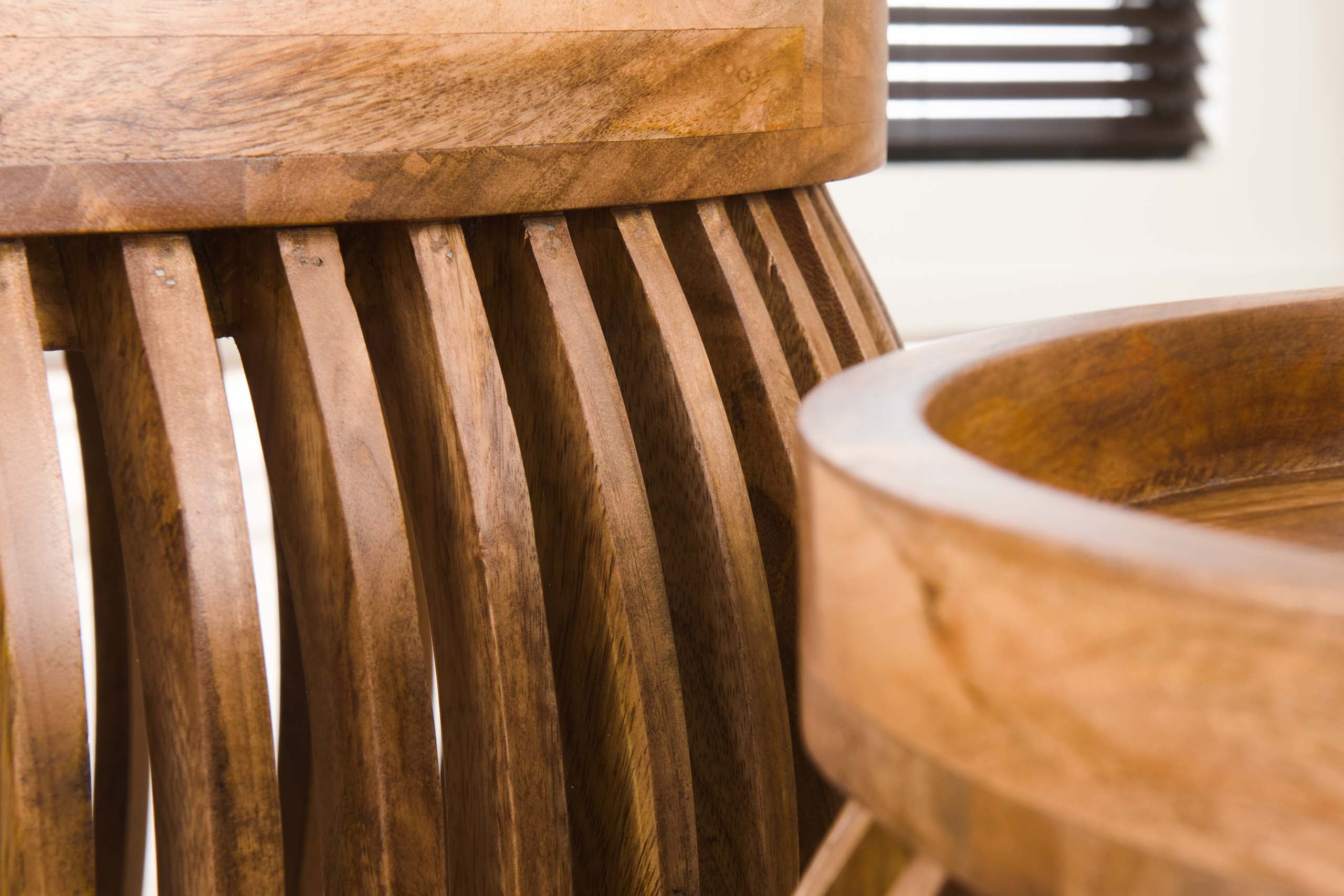 Coffee table Khamar - 2-piece set made of mango wood with bulbous base