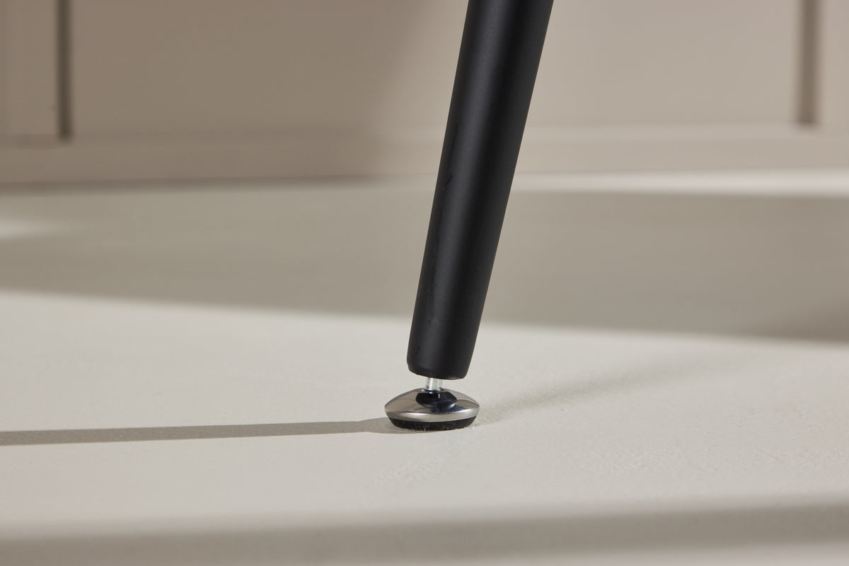 Dining table Murry - blends harmoniously into various interior styles