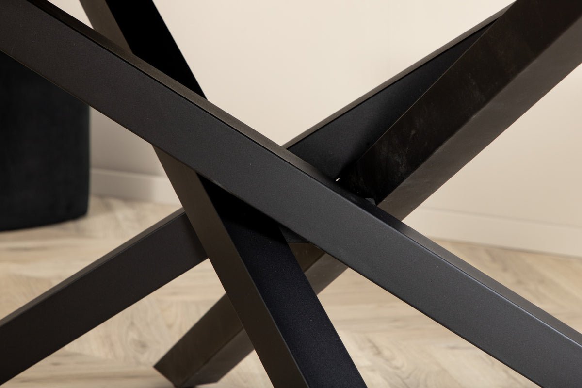 Dining Table Aoraki - with modern elegance and clean lines