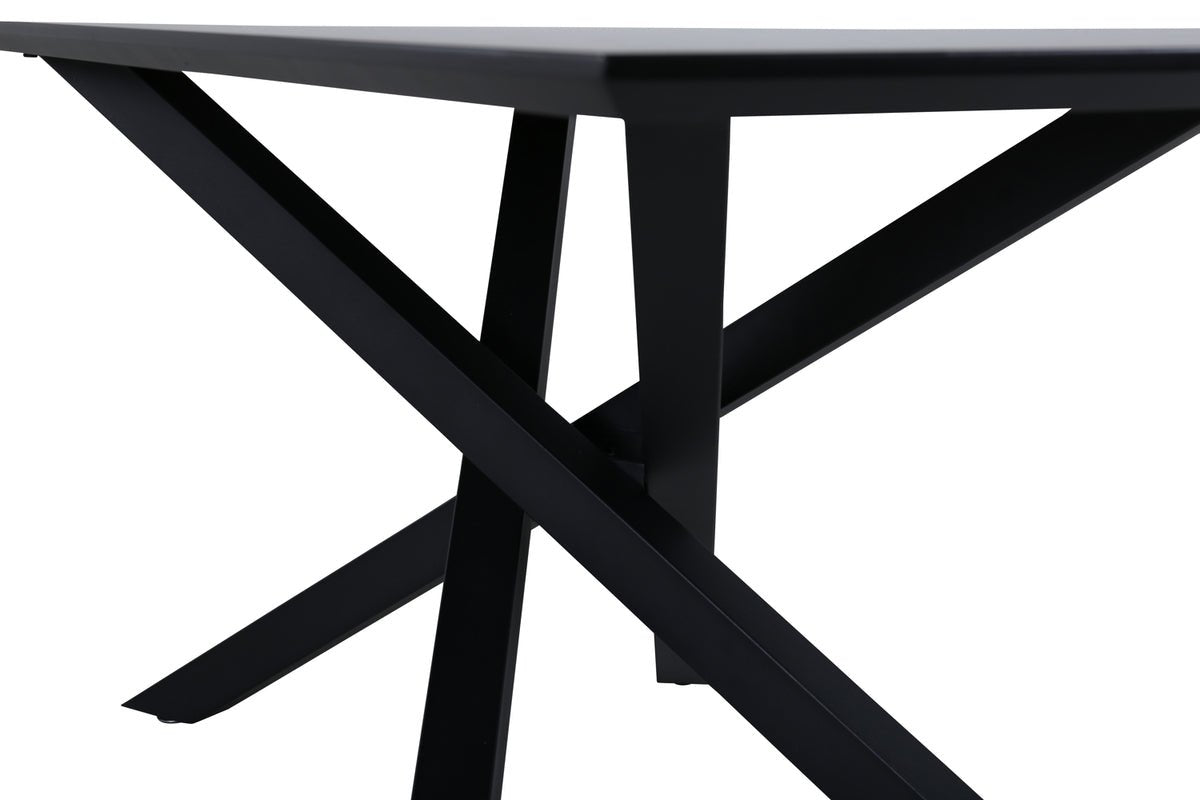 Dining Table Aoraki - with modern elegance and clean lines