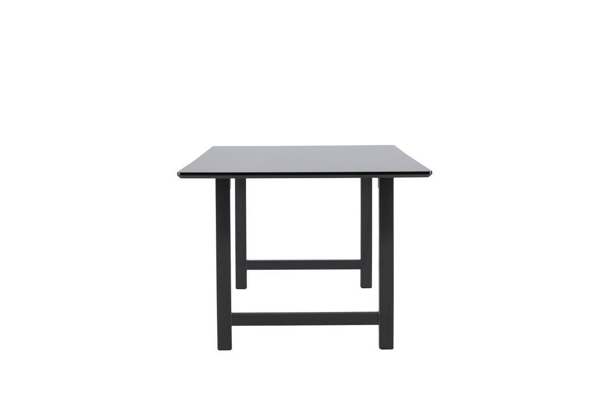 Dining table Mavani - luxurious and versatile to combine