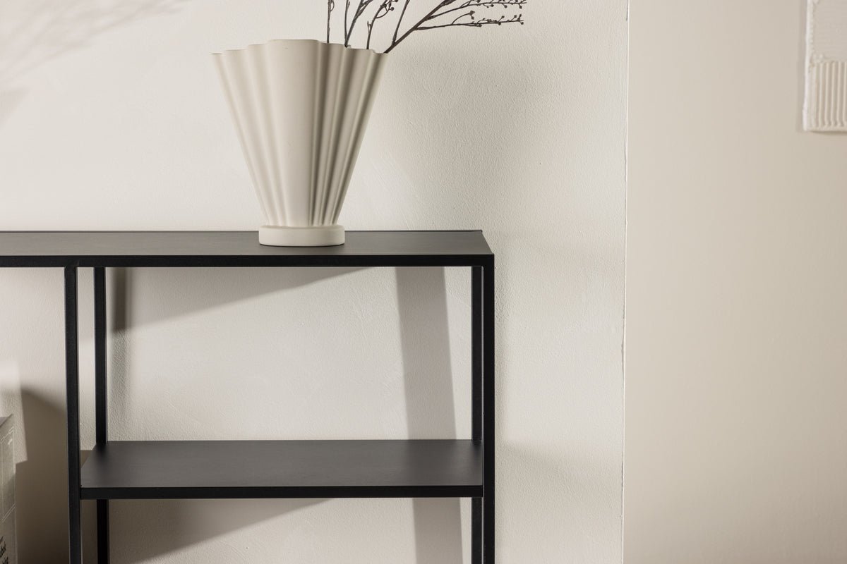 Side table Pinar – in Black with three shelves