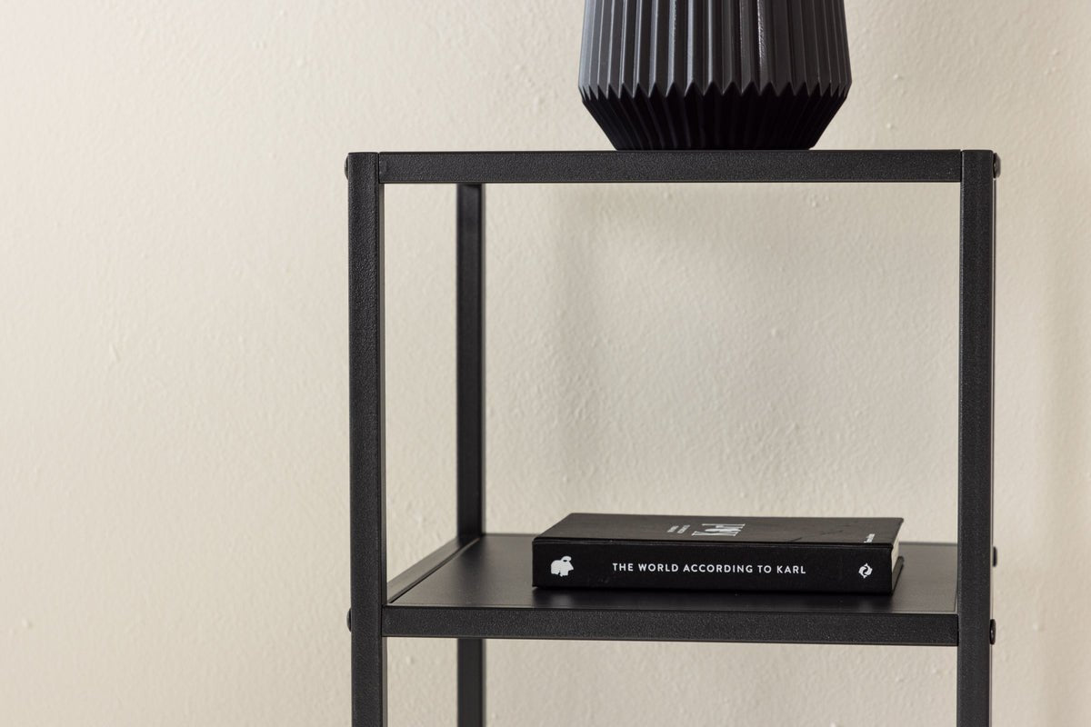 Side Table Lara – stylish design made of black steel
