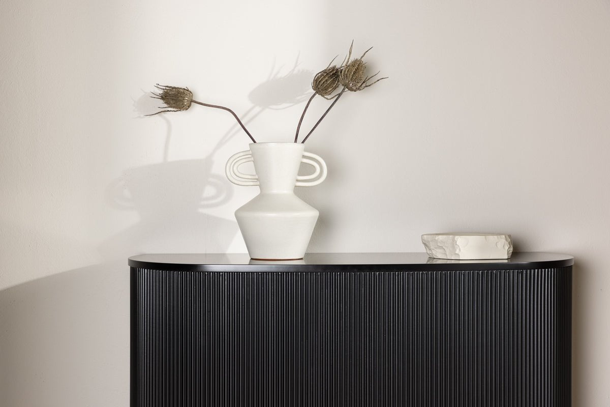 Beistelltisch Silva – in Schwarz mit Rillenoptik