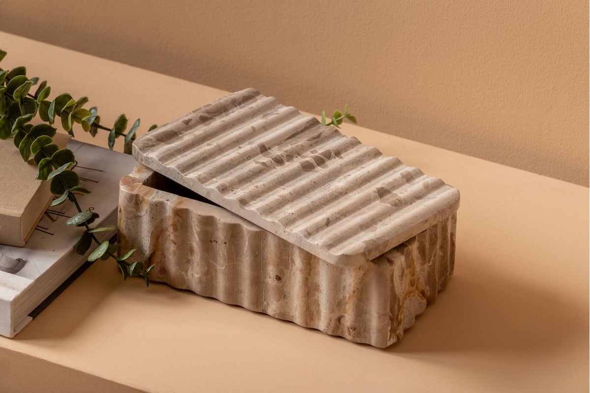 Vespera Bowl – made of marble – with lid