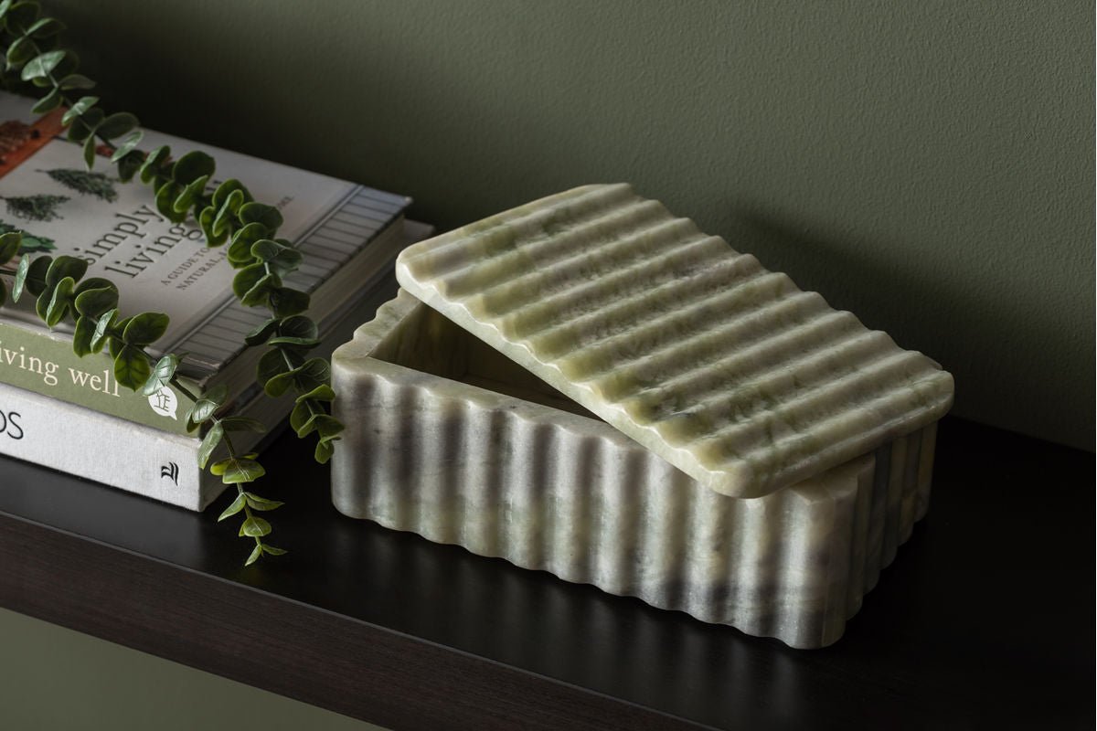 Vespera Bowl – made of marble – with lid