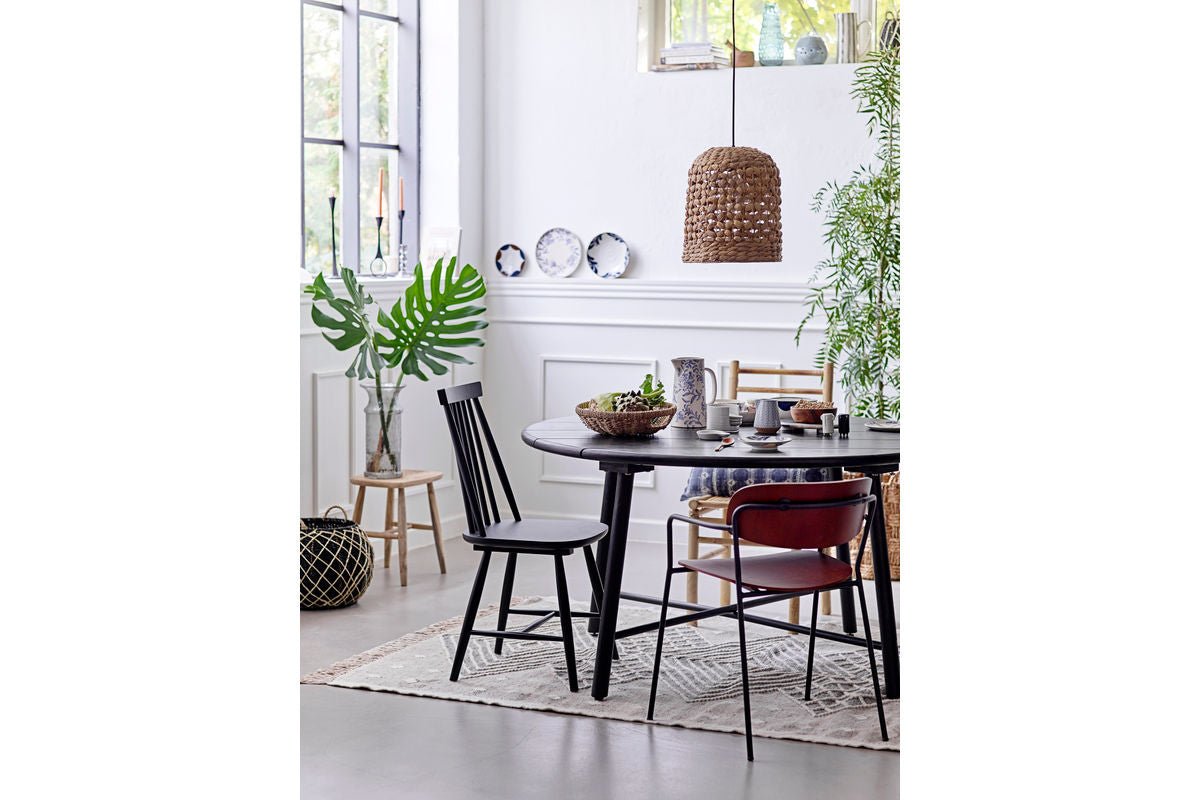 Krug Tiva – Hand-Painted Stoneware in Various Colors