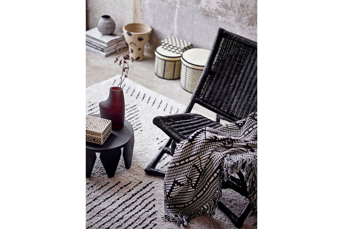 Alva Throw Blanket – Black, made from recycled cotton