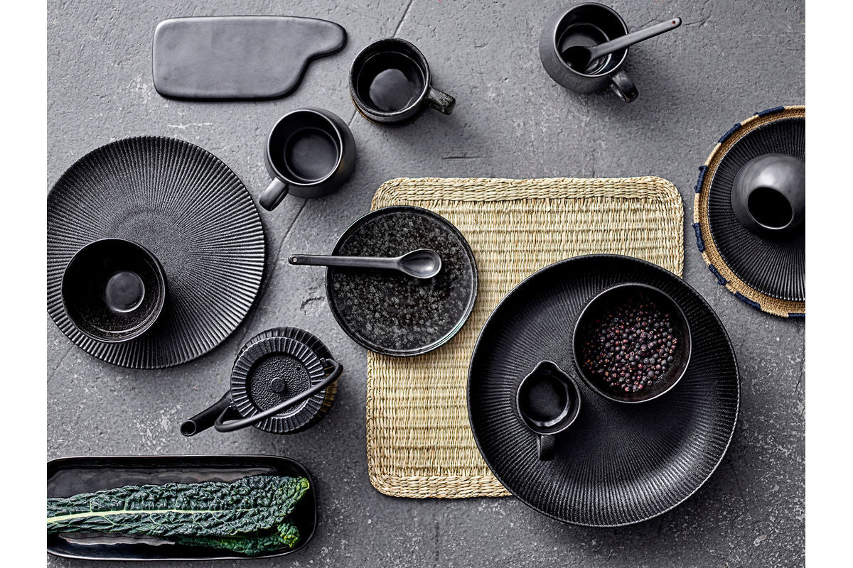 Bowl Aven – black stoneware with shimmering glaze