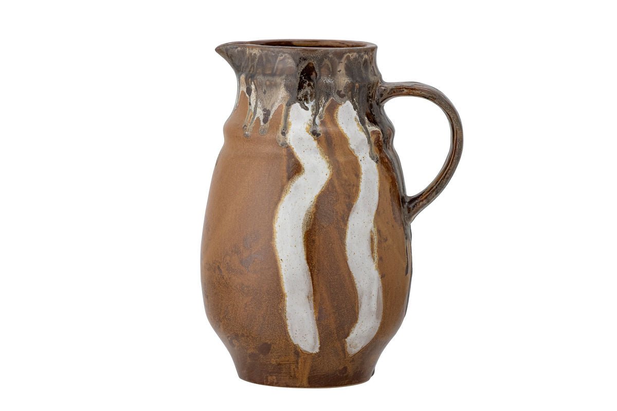Krug Noma – Stoneware with reactive glaze in Brown