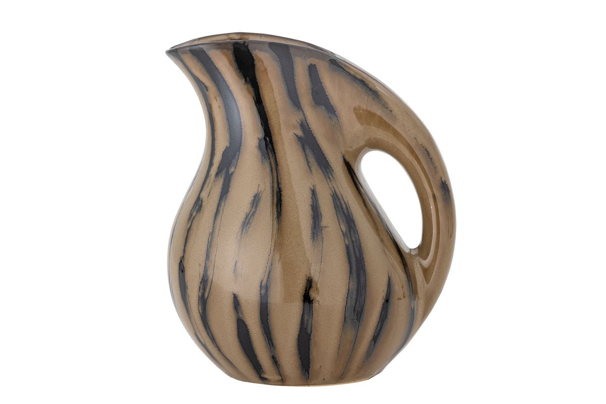 Krug Soren – Stoneware with reactive glaze in Brown