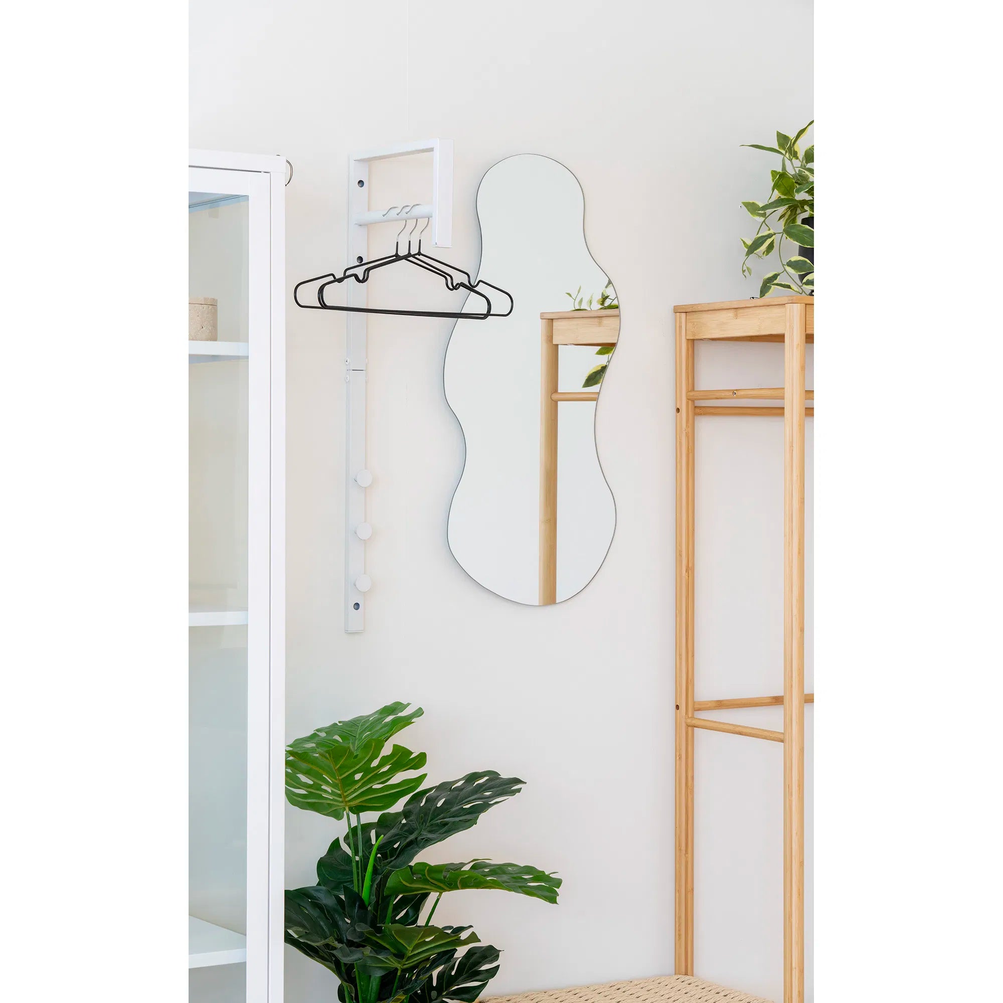 Spiegel Orviano Tall – Organic Shape Made of Glass