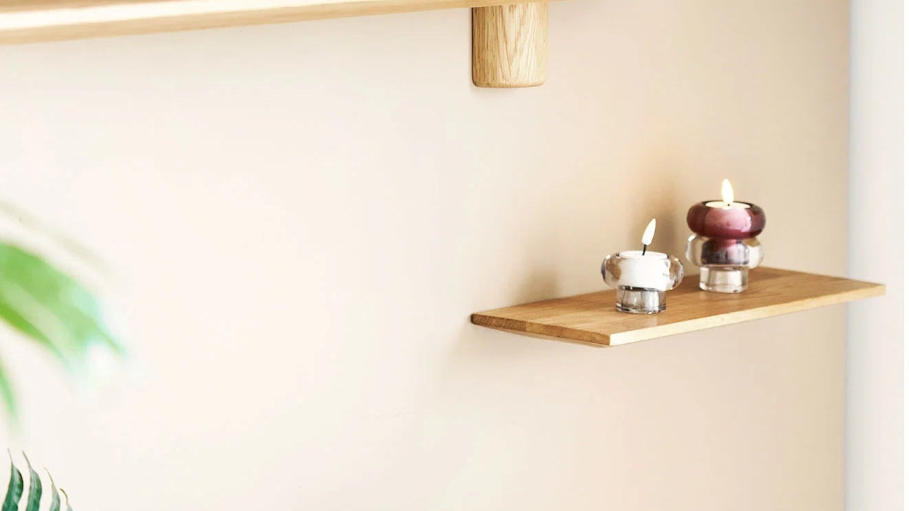 Wall shelf Corinna - made of oak wood