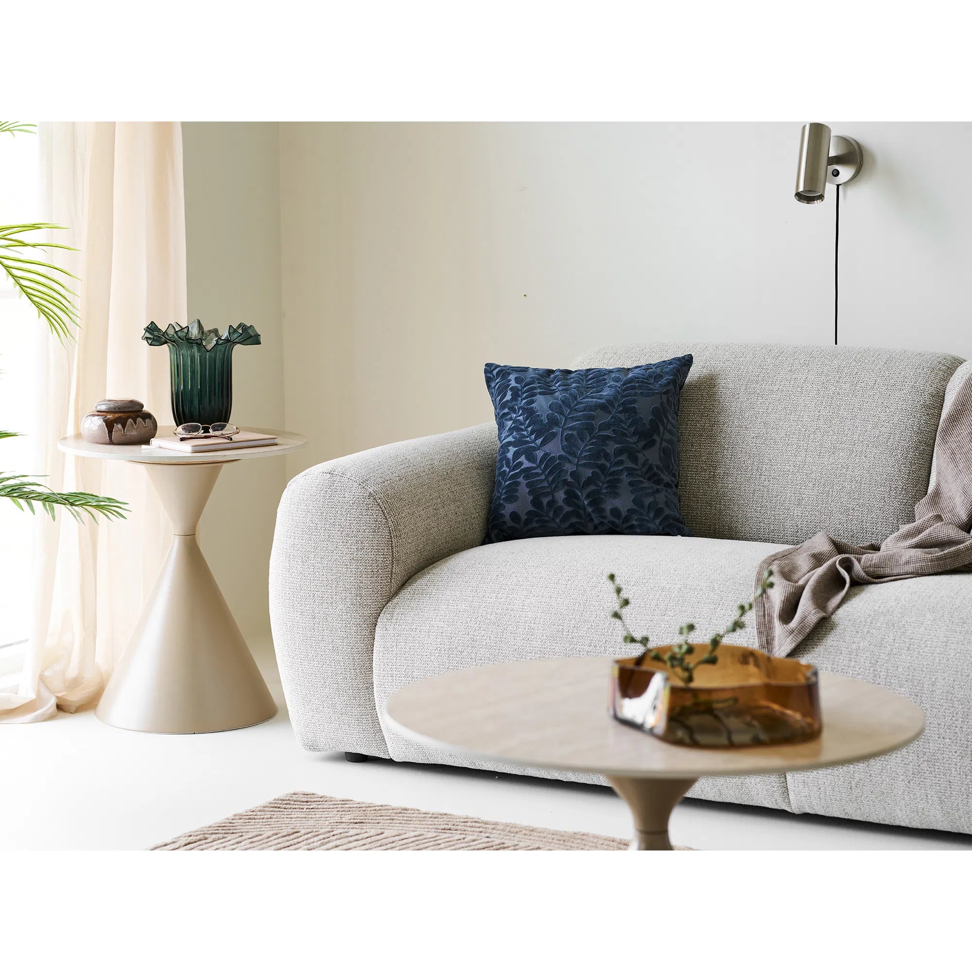 Vase Norelia - elegant glass vase in dark green