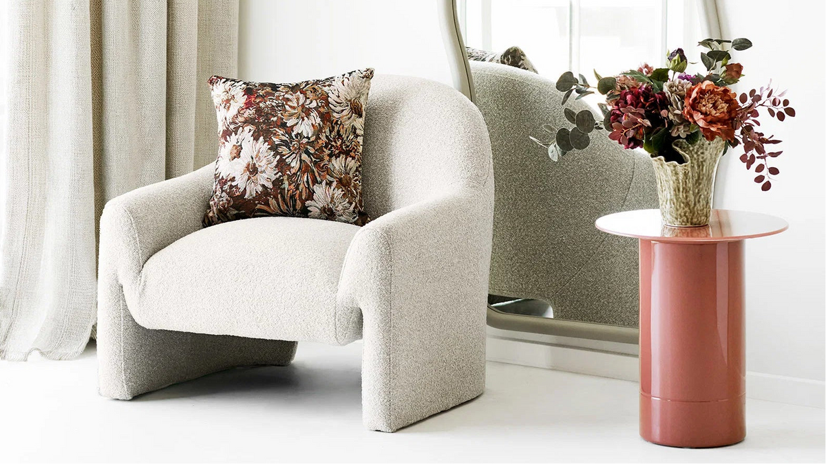Dune Vase - made of ceramic in a warm sand tone