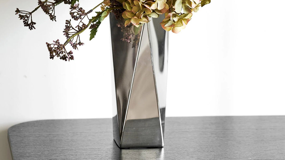 Samy vase - made of high-quality steel