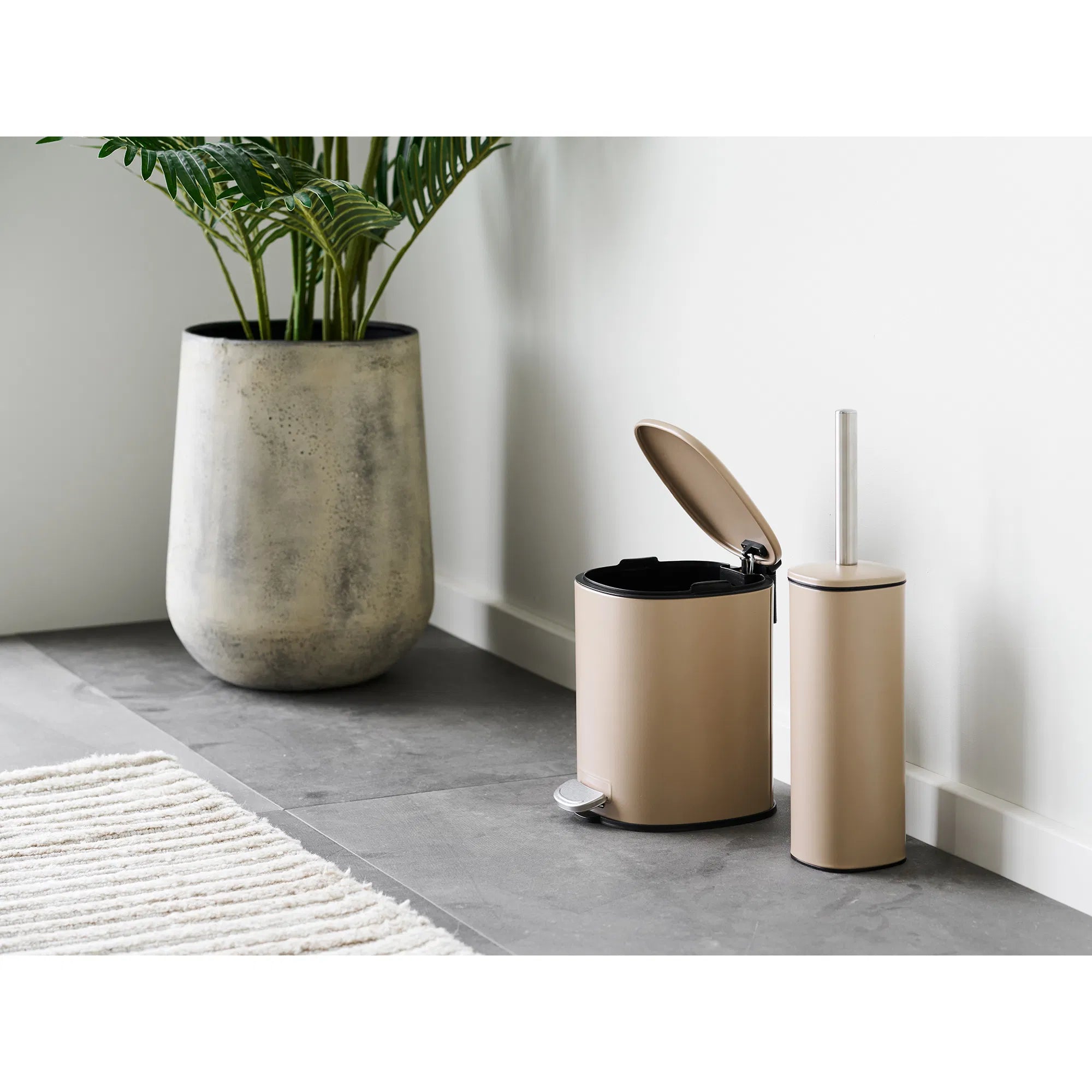 Vase Narvella - made of metal in antique beige finish (set of 2)