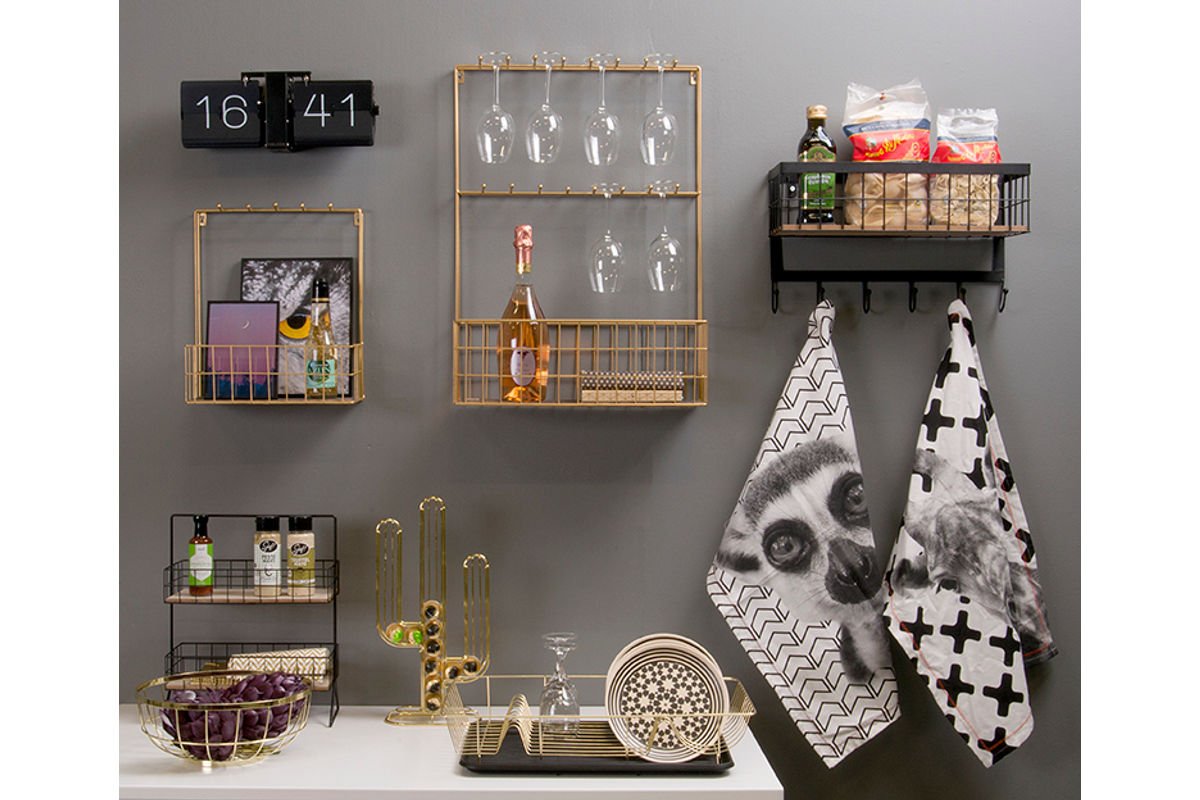 Abtropfgestell Lino – Goldfarbenes Design mit schwarzer Auffangschale