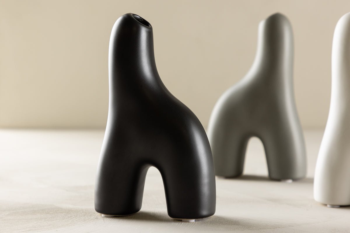 Vase Noara 16 cm – Sculptural design object made of stoneware