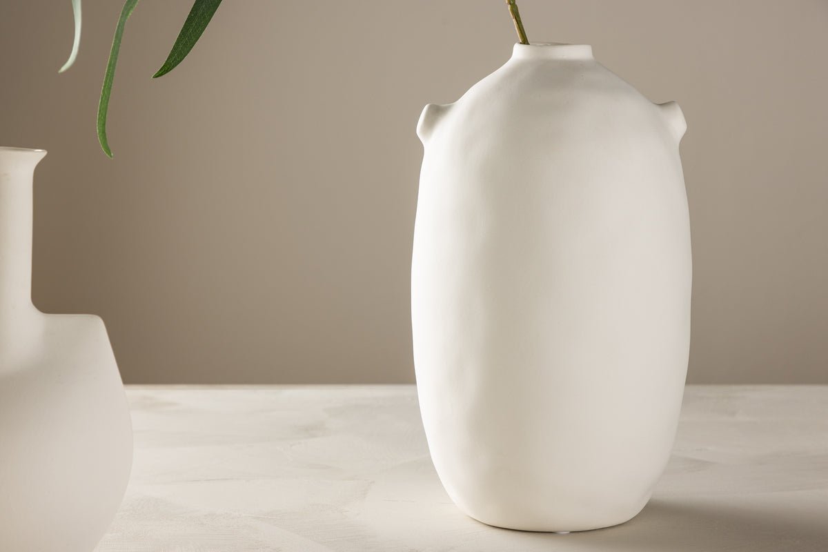 Vase Nuvio 28 cm – Timeless Elegance in White or Black