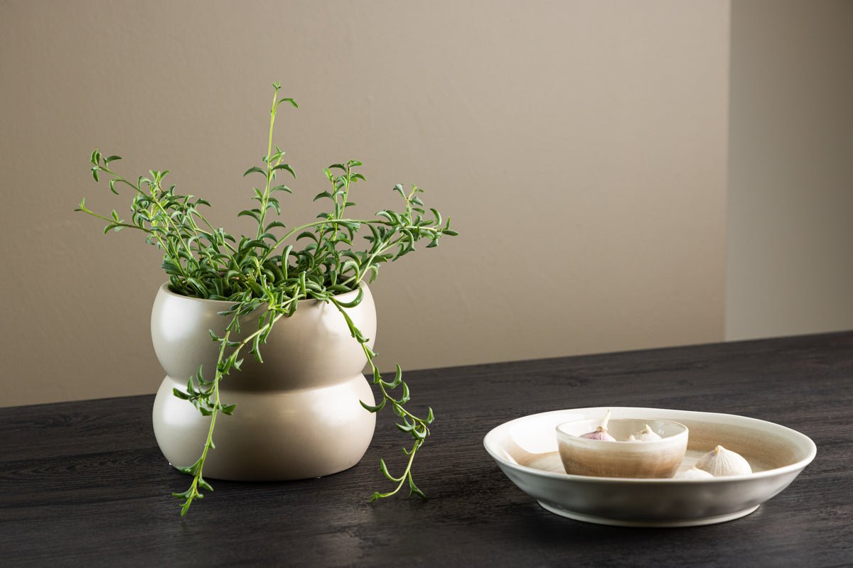 Flowerpot Orin - in a subtle design made of ceramic