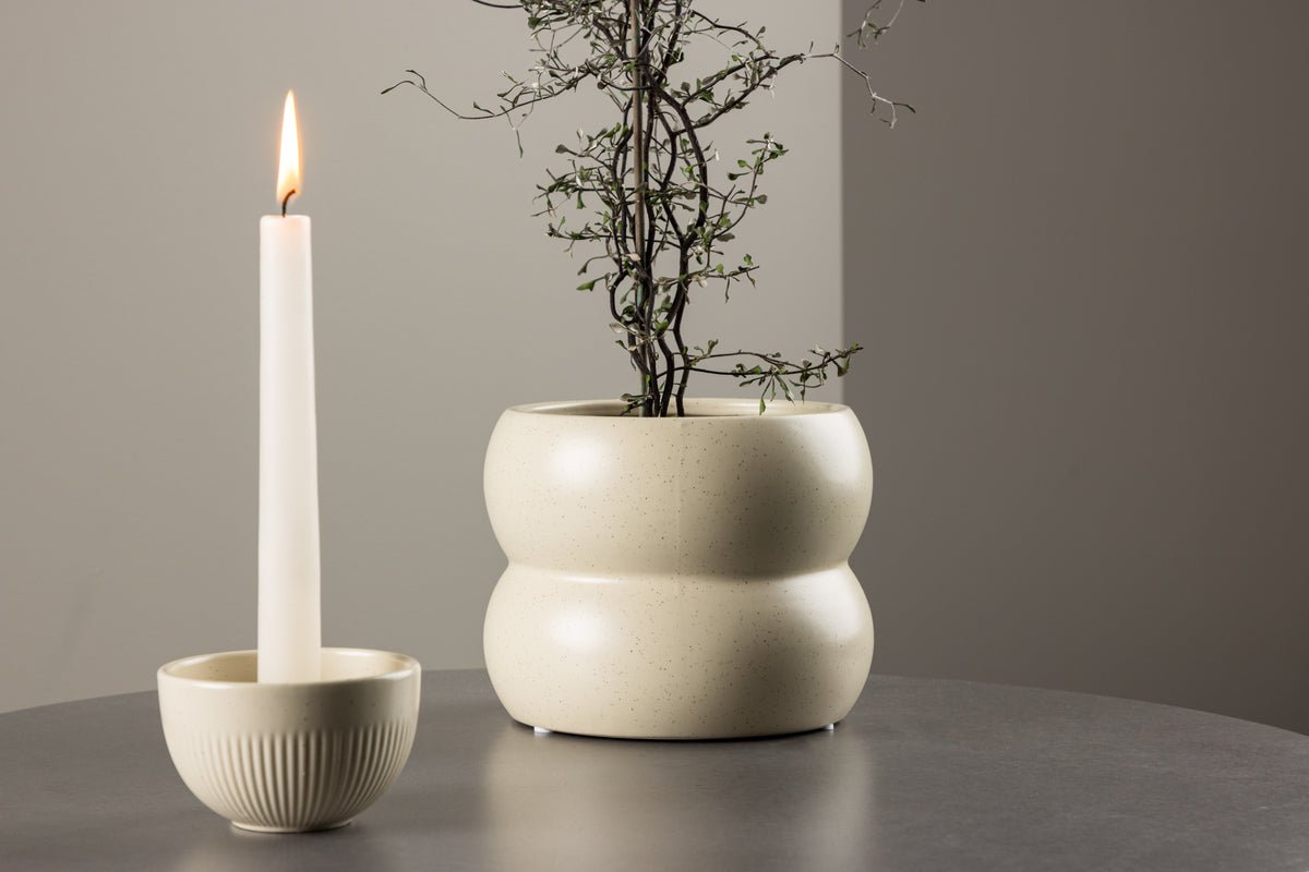 Flowerpot Orin - in a subtle design made of ceramic