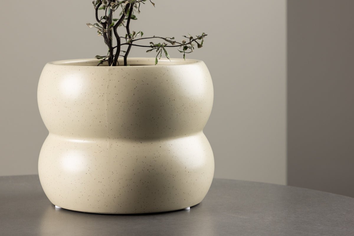 Flowerpot Orin - in a subtle design made of ceramic
