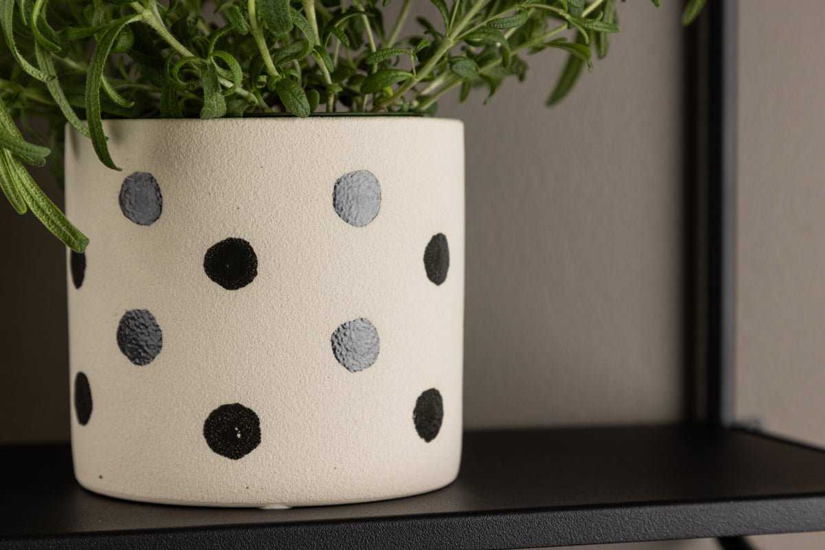 Flowerpot Lumen - in simple design made of ceramic