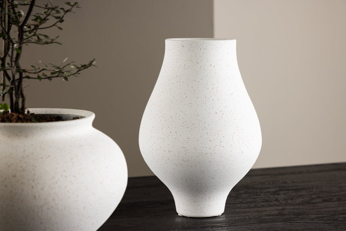 Vase Rellis Ø14 cm – Timeless ceramic with fine speckles