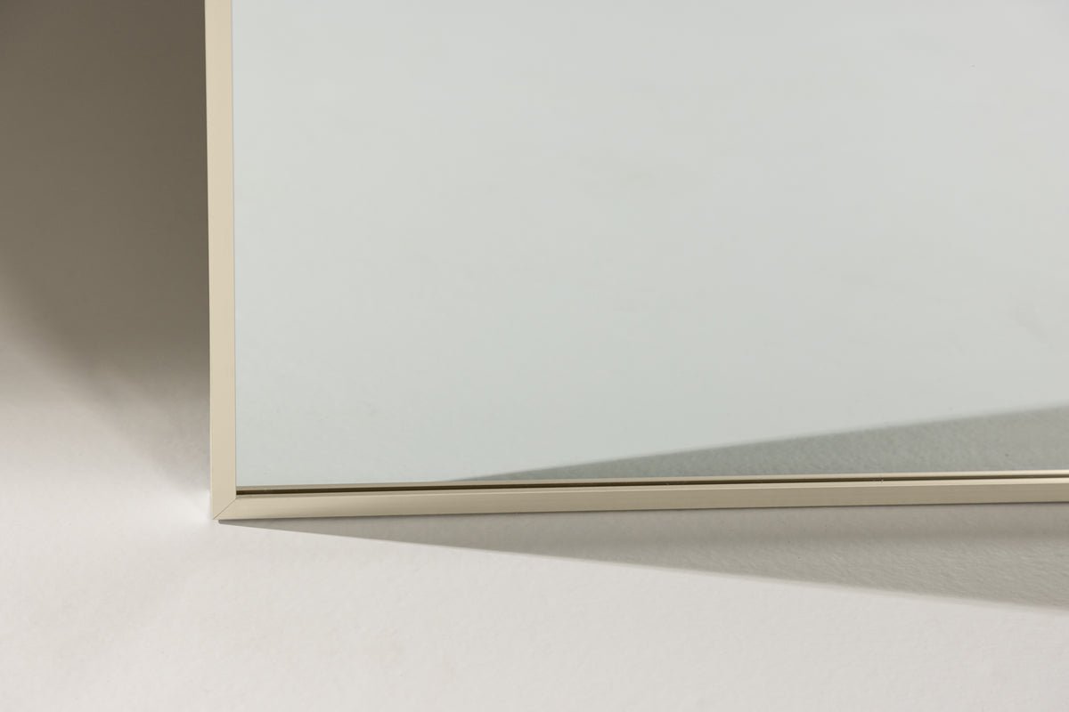 Mirror Morina – with aluminum frame in Beige or silver
