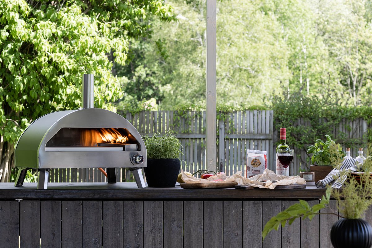 Pizza Oven Parma - made of steel, stainless steel, and ceramic in silver