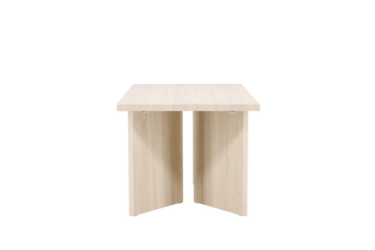 Dining table Nuvira - a rectangular table for family and friends
