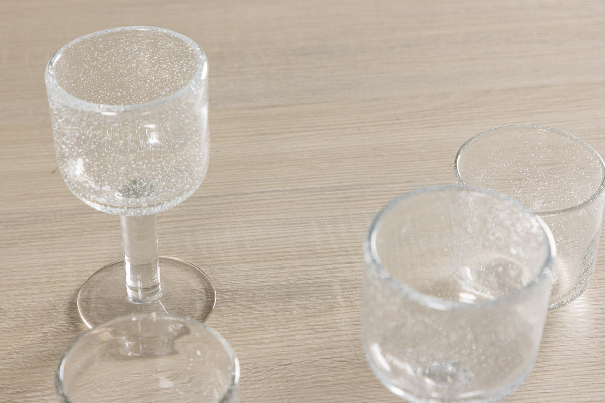 Dining table Nuvira - a rectangular table for family and friends