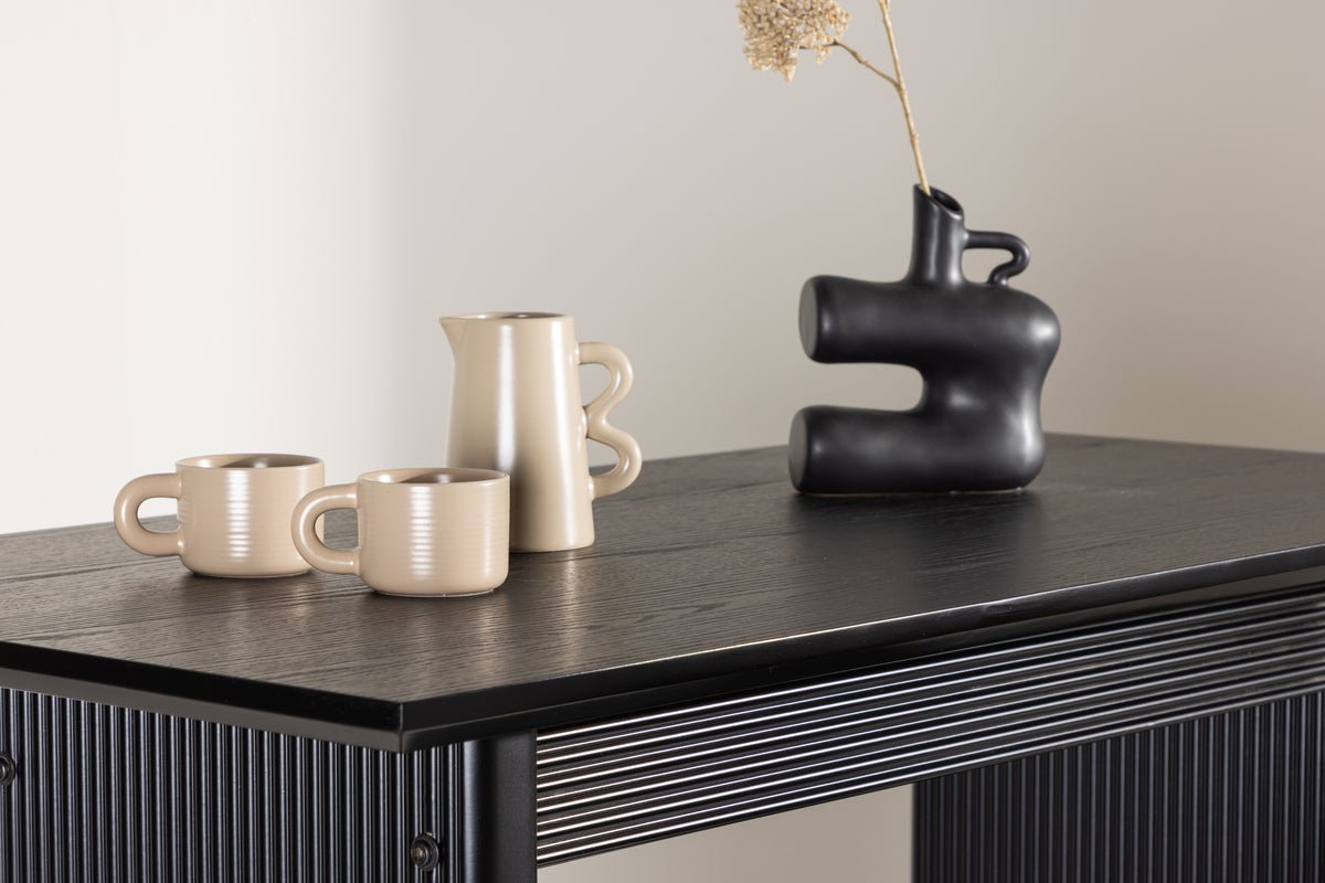 Dining Table Totara - a real style statement