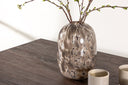 Dining table Nary - combines modern design with timeless elegance
