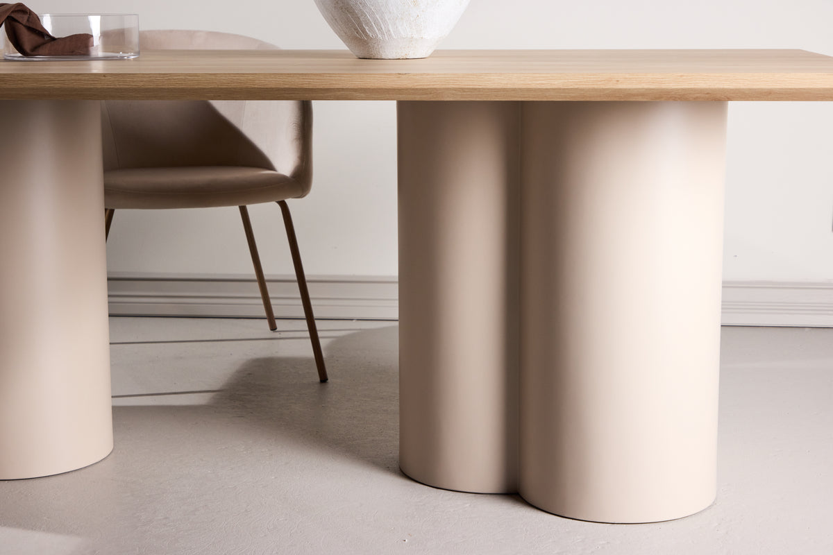 Dining table Marly - in rectangular shape in modern design