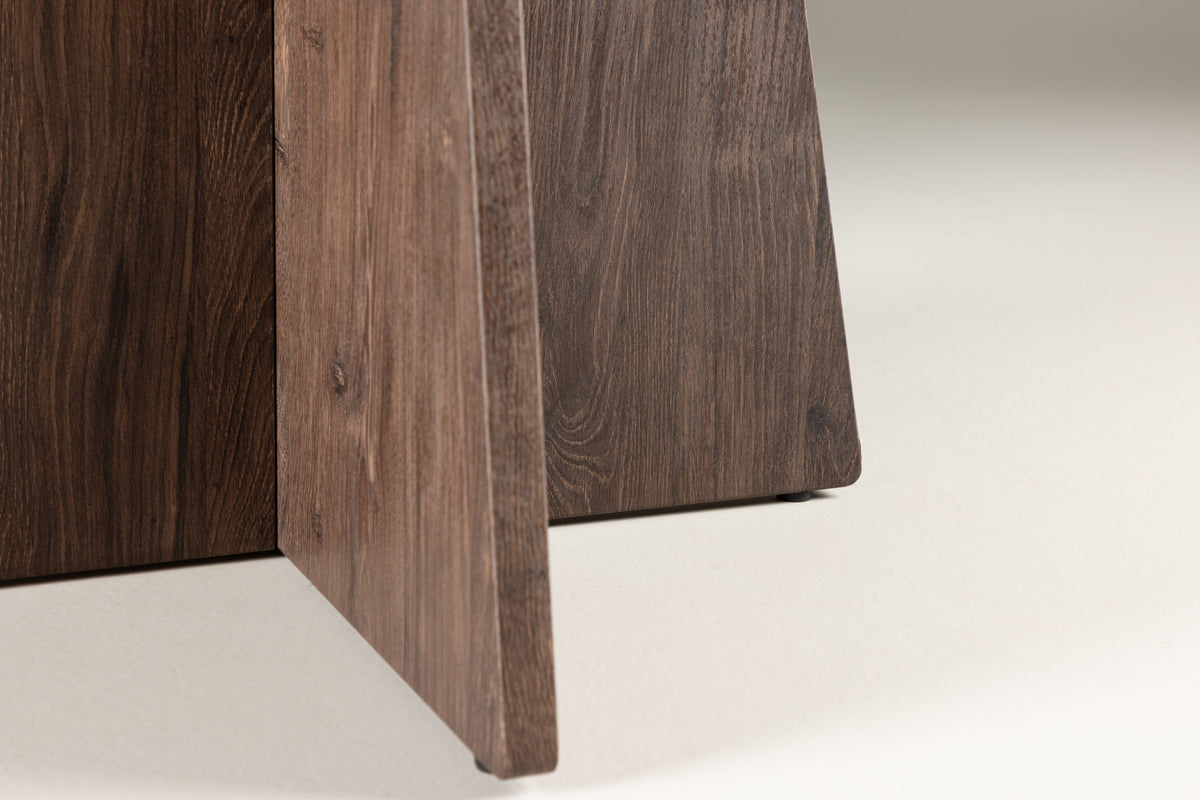 Dining table Liora - elegant mocha surface brings warmth to the room