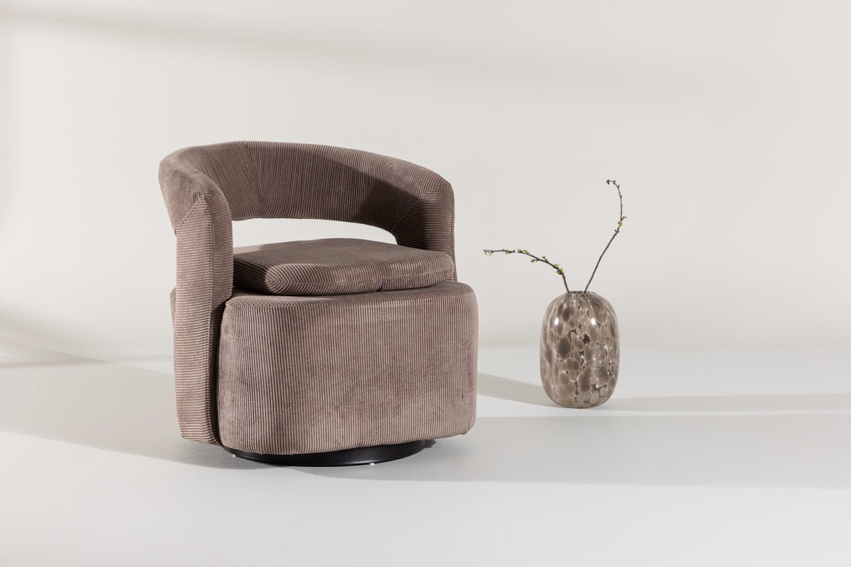 Armchair Velina - with brown polyester Manchester fabric