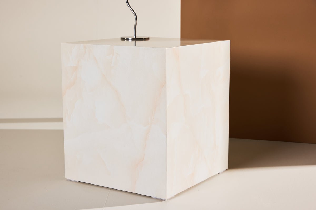 Coffee table/side table Nivara – cube with extraordinary appearance