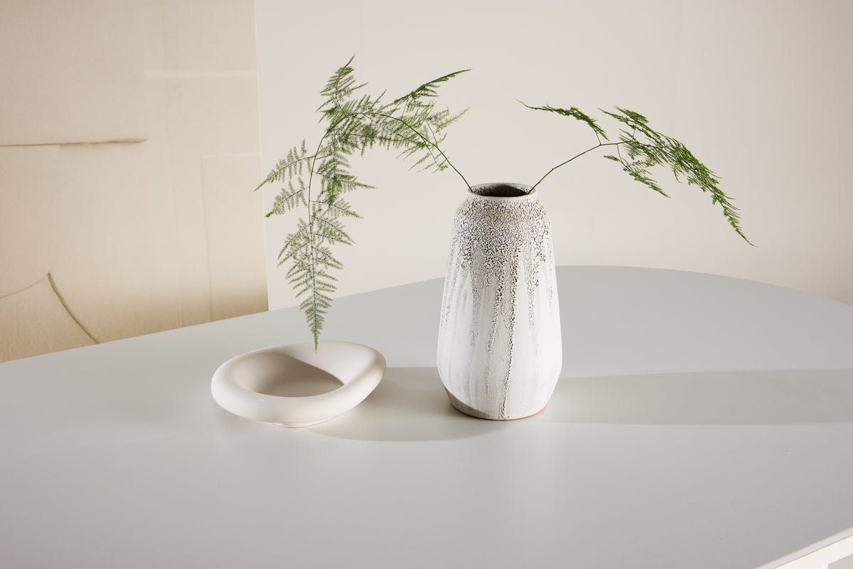 Dining Table Kalani - with sturdy construction in a high-quality look