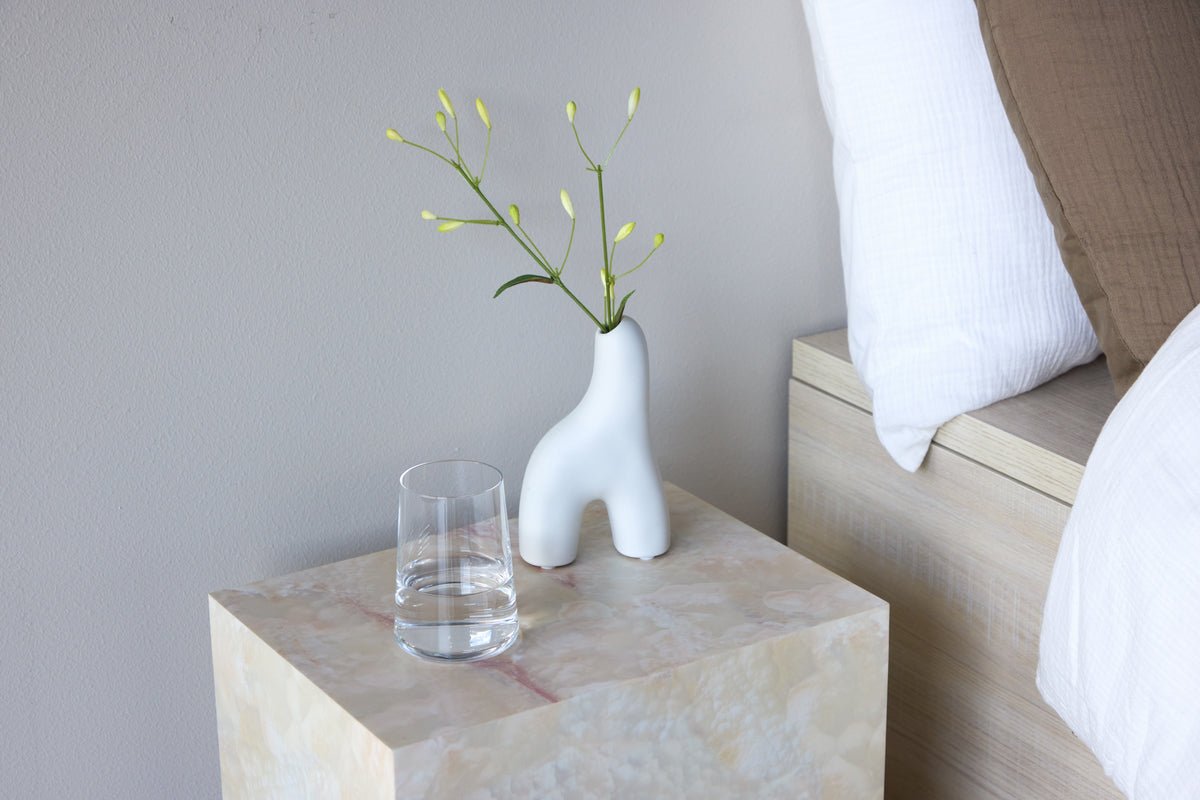 Side table Quadro – in Beige with stone look