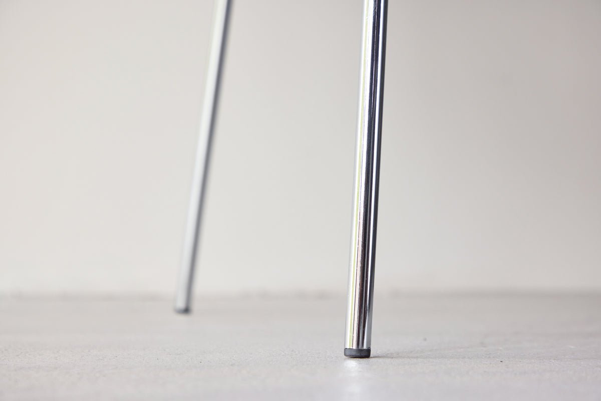 2-piece set - Seville chair with bouclé upholstery for warmth and texture