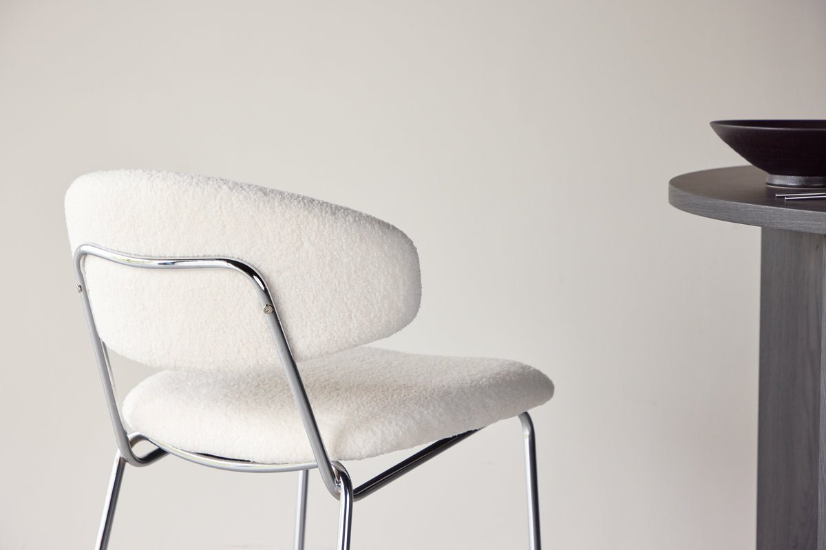 2-piece set - Seville chair with bouclé upholstery for warmth and texture