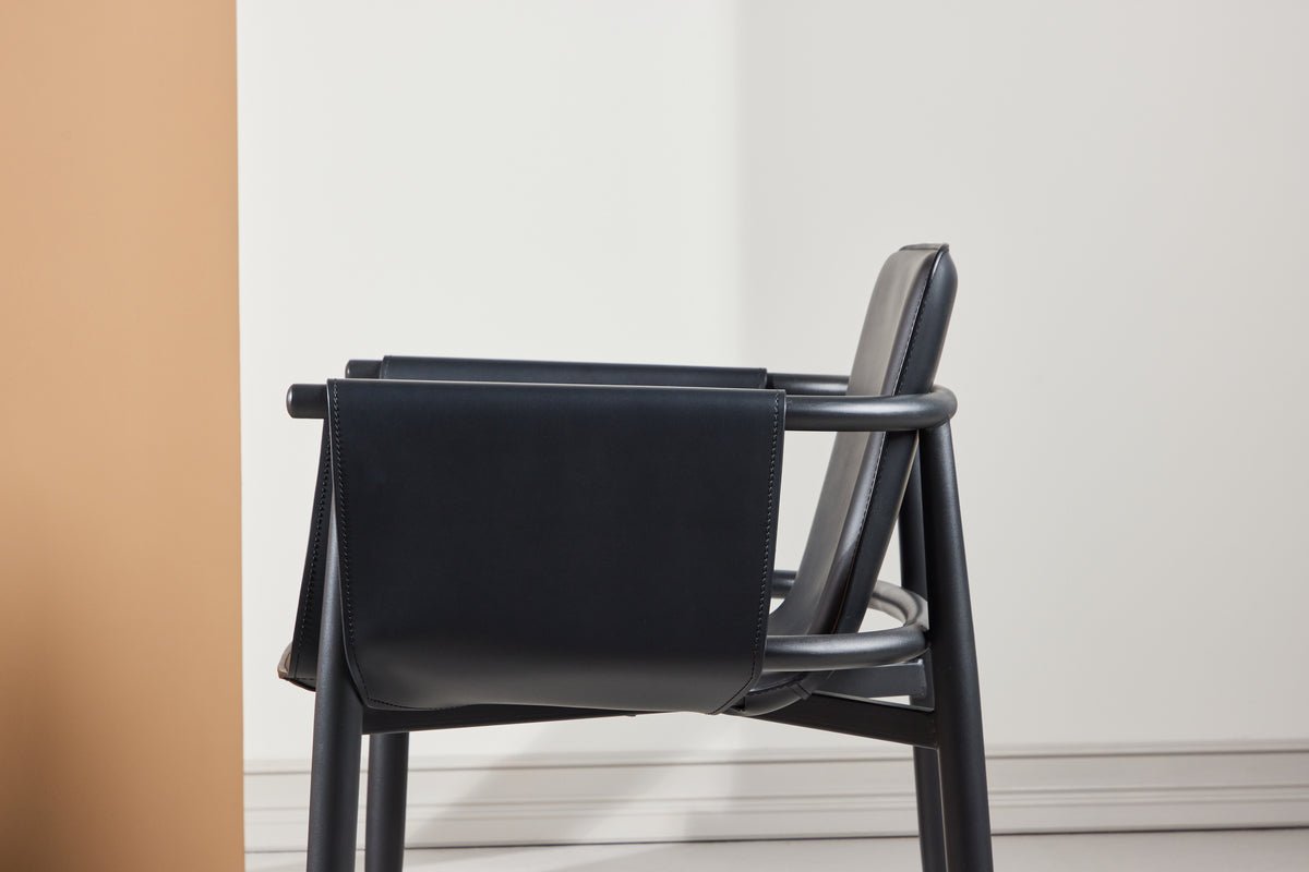 Chair Faro - With noble powder-coated frame