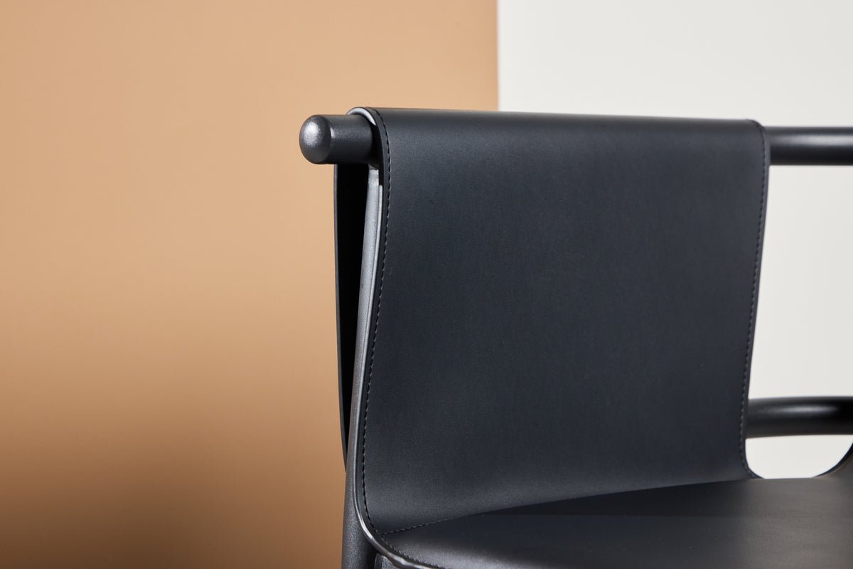 Chair Faro - With noble powder-coated frame