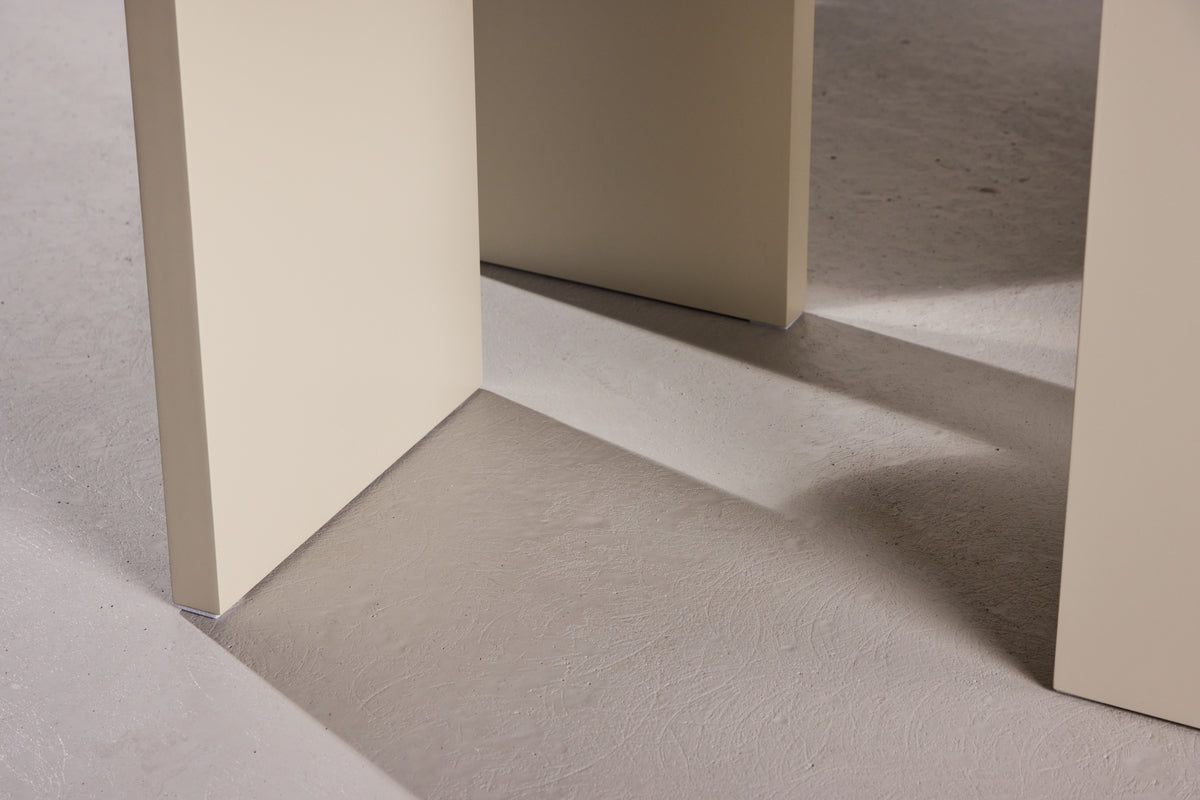 Dining table Lumière – with unique tabletop